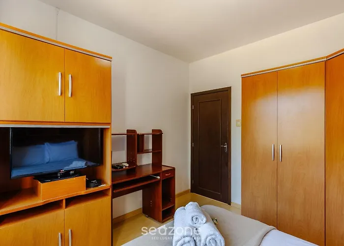 Apto Confortável 800m Do Pq Redenção Eba0401 Apartamento Porto Alegre